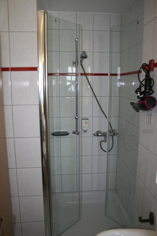 Hotel Parqeo Im A66 Gelnhausen Exterior foto